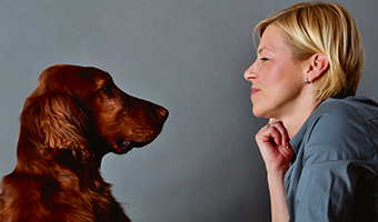 Foto Sabine Kerner mit ihrem Hund